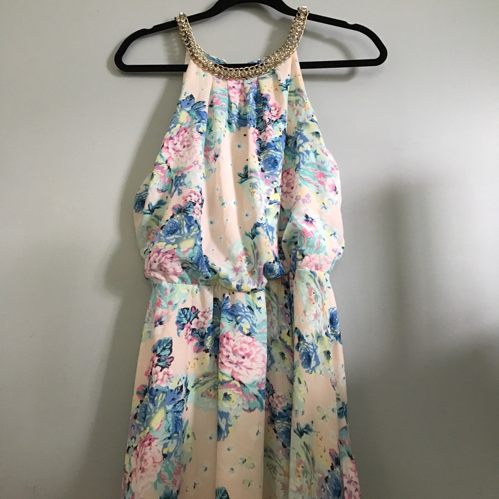 Floral fun short dress with bling collar