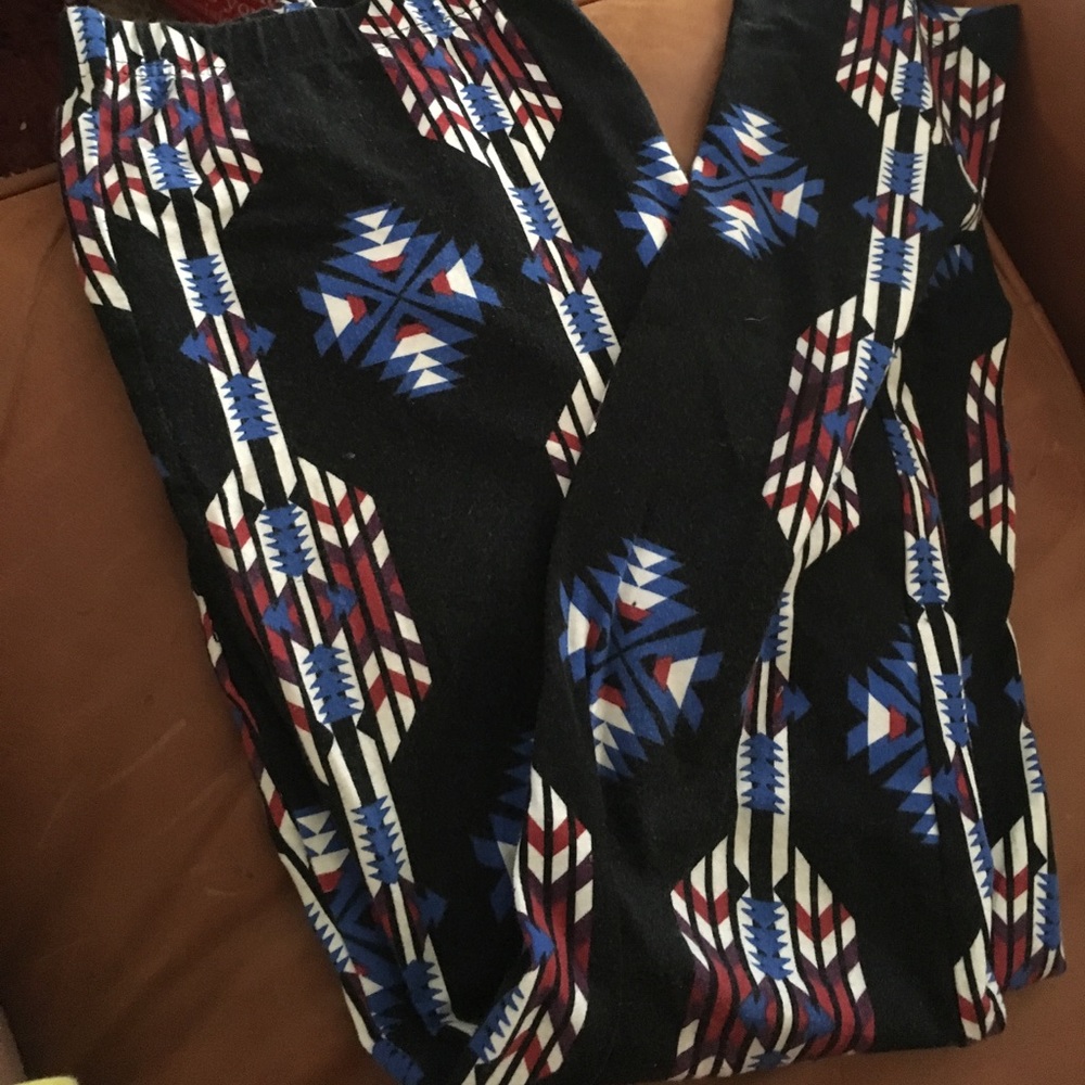 Forever 21 tribal leggings
