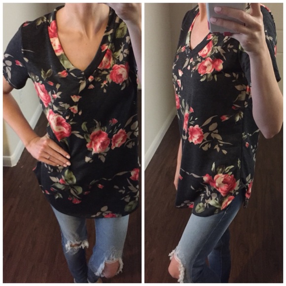 LAST ITEM▫Black Soft Terry Floral V-Neck Tee - Picture 2 of 6