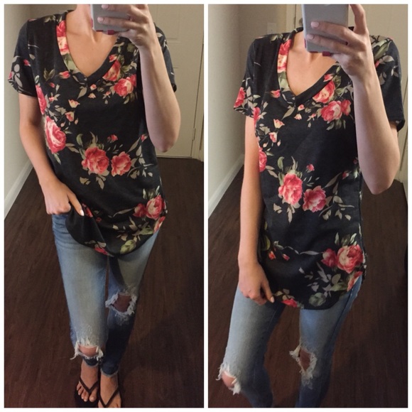 LAST ITEM▫Black Soft Terry Floral V-Neck Tee - Picture 3 of 6