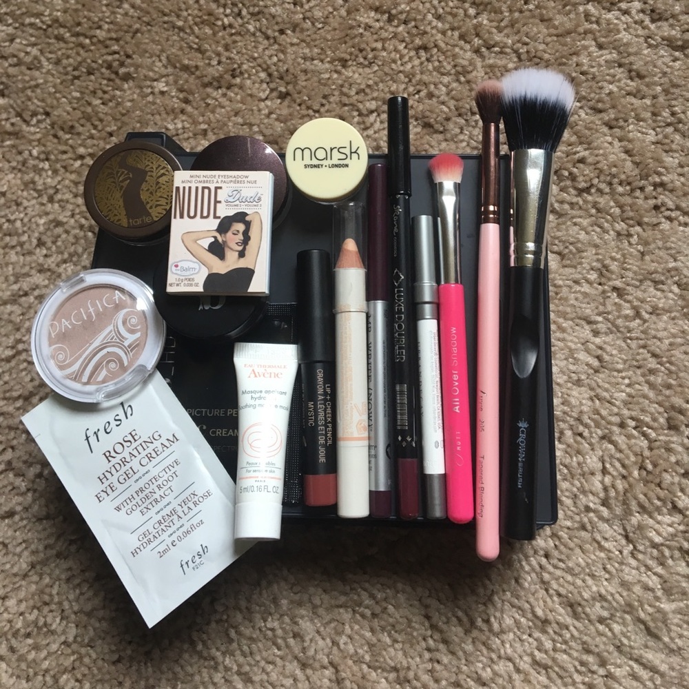 Make up bundle