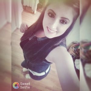 Meet your Posher, Leanna