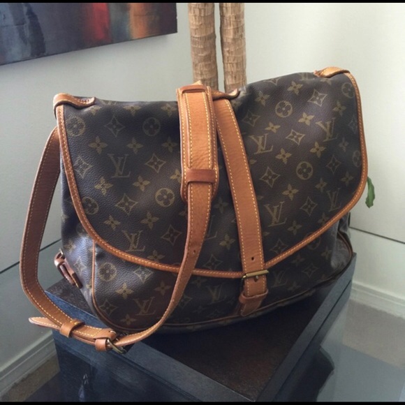 Authentic Louis Vuitton monogram Samur 35 - Picture 1 of 5