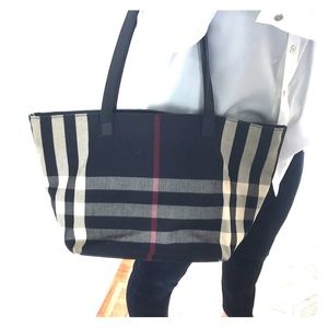 Burberry Tote Bag in black/beige pattern in medium