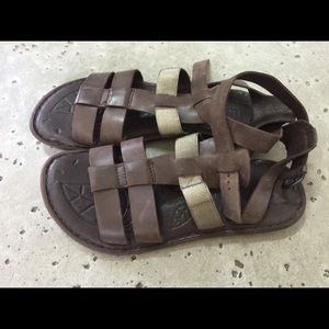 Born sandals
