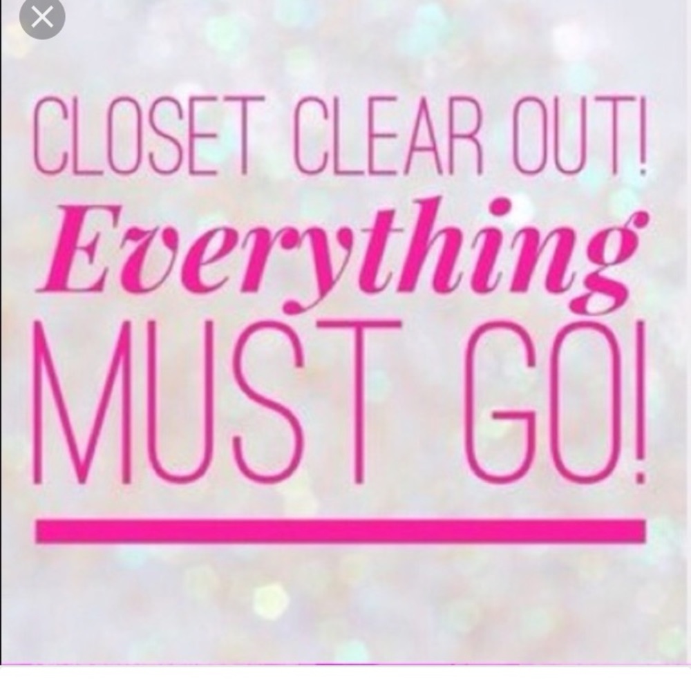 Closet clear out ! Make me offers !
