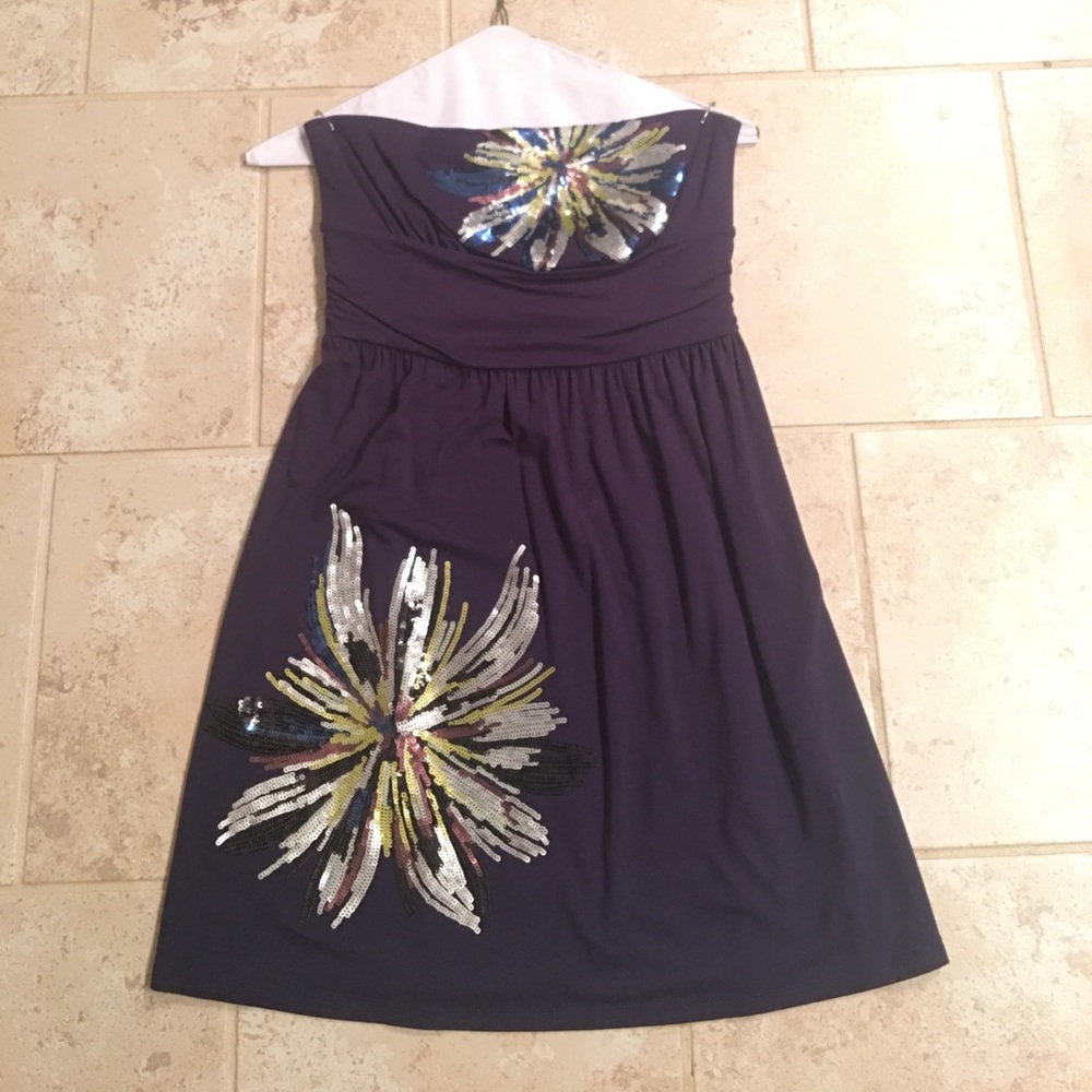 Navy blue strapless dress