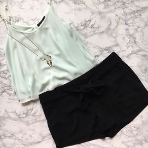 🖤Express Cuffed Tie Shorts🖤