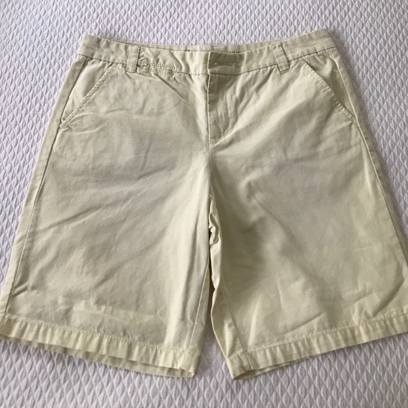 GAP Khaki shorts - Picture 1 of 4