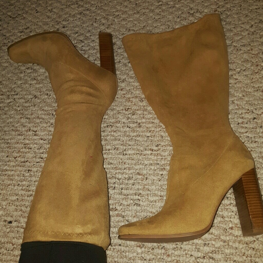Never worn Zip up Suede mid calf boot