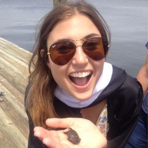 Meet your Posher, Adrienne