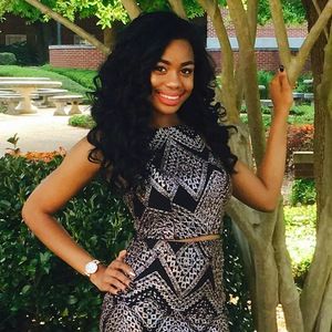 Meet your Posher, Jaela