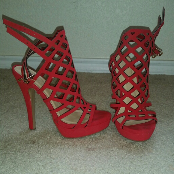 Red heels - Picture 1 of 1