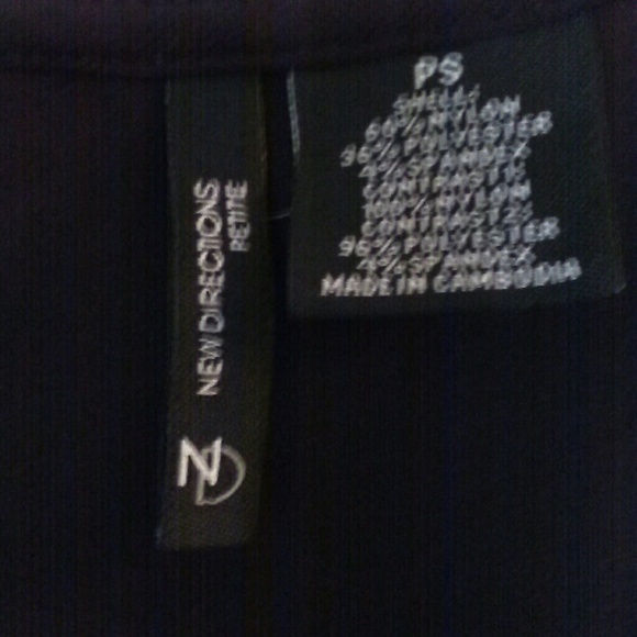 Last Chance New Directions Floral Twofer Top - Picture 3 of 3