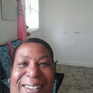 Meet your Posher, Carmencita