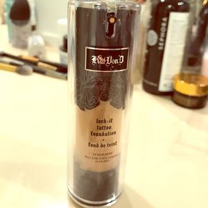Kat Von D Lock-It Tattoo Foundation