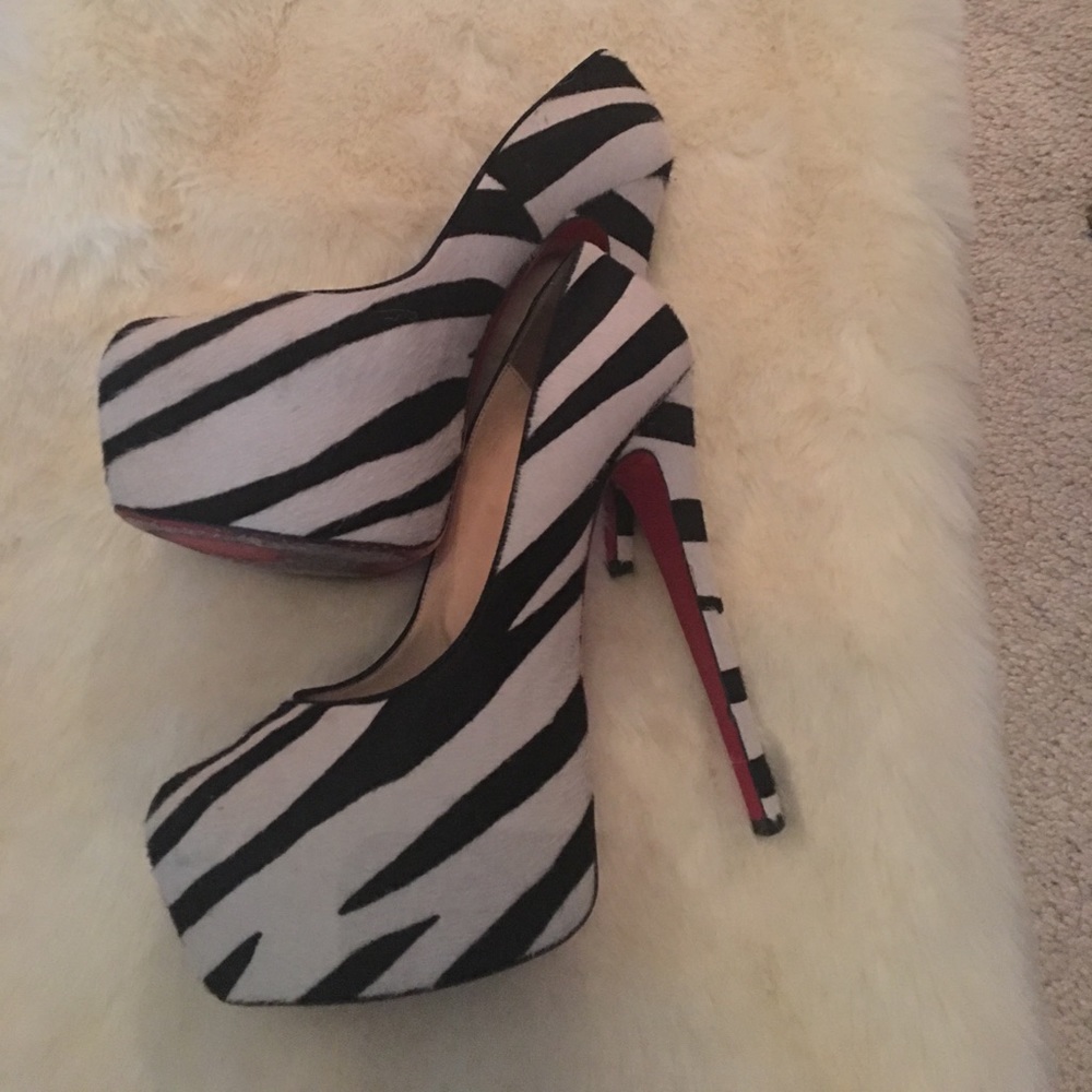 Christian louboutin daffodil