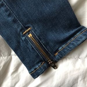 Hollister Jean Jeggings With Zipper Design