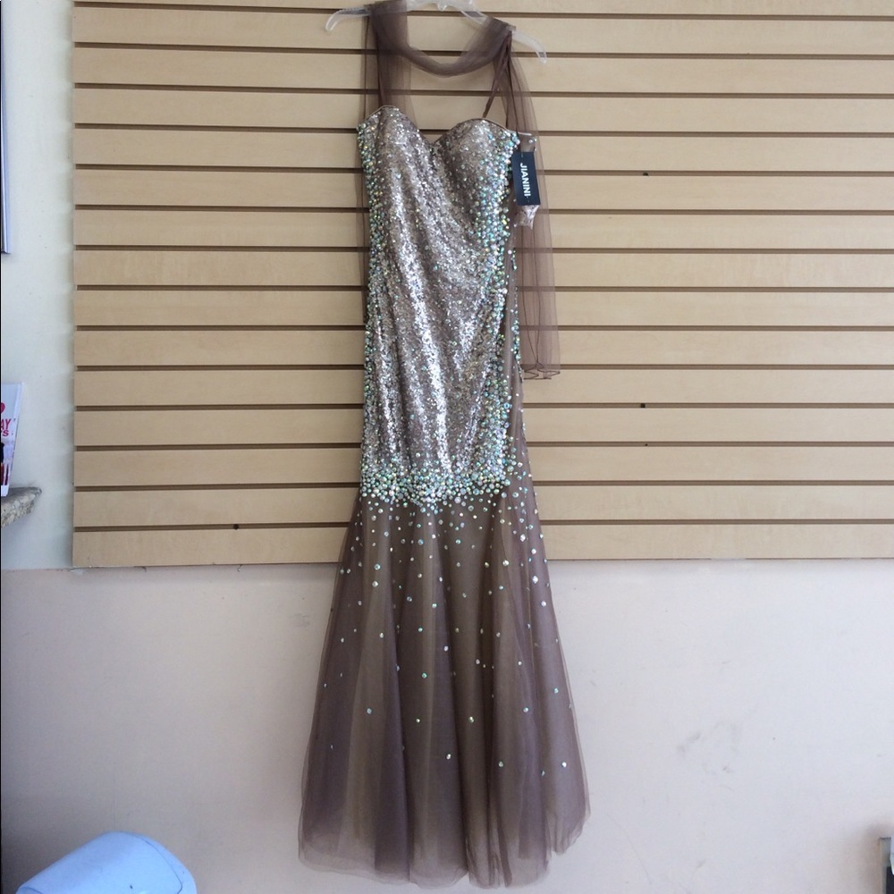 ❤️💕Brand new dress