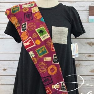 SOLD Lularoe OS Stamp Postage TraveLeggings Maroon