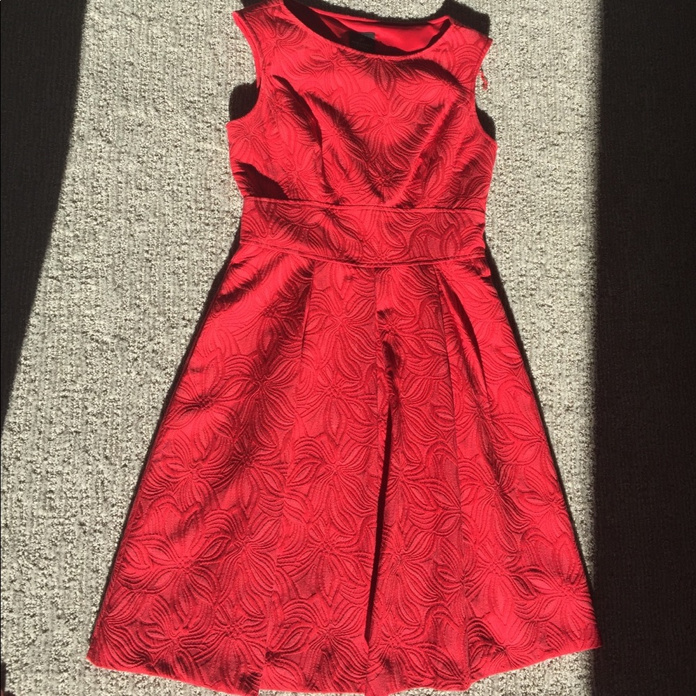 Dress - Picture 3 of 3