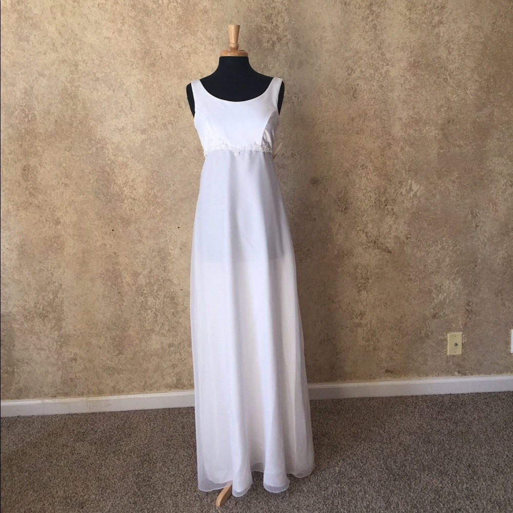 New size 10 White Grecian Chiffon Wedding Dress