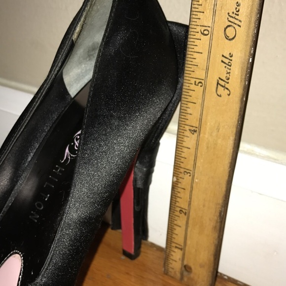 Paris Hilton Satin Black Heels - Picture 5 of 5