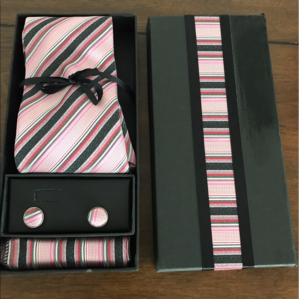 Tie set
