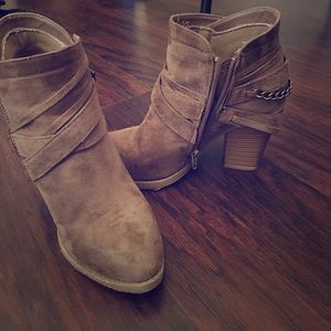 Women's boots