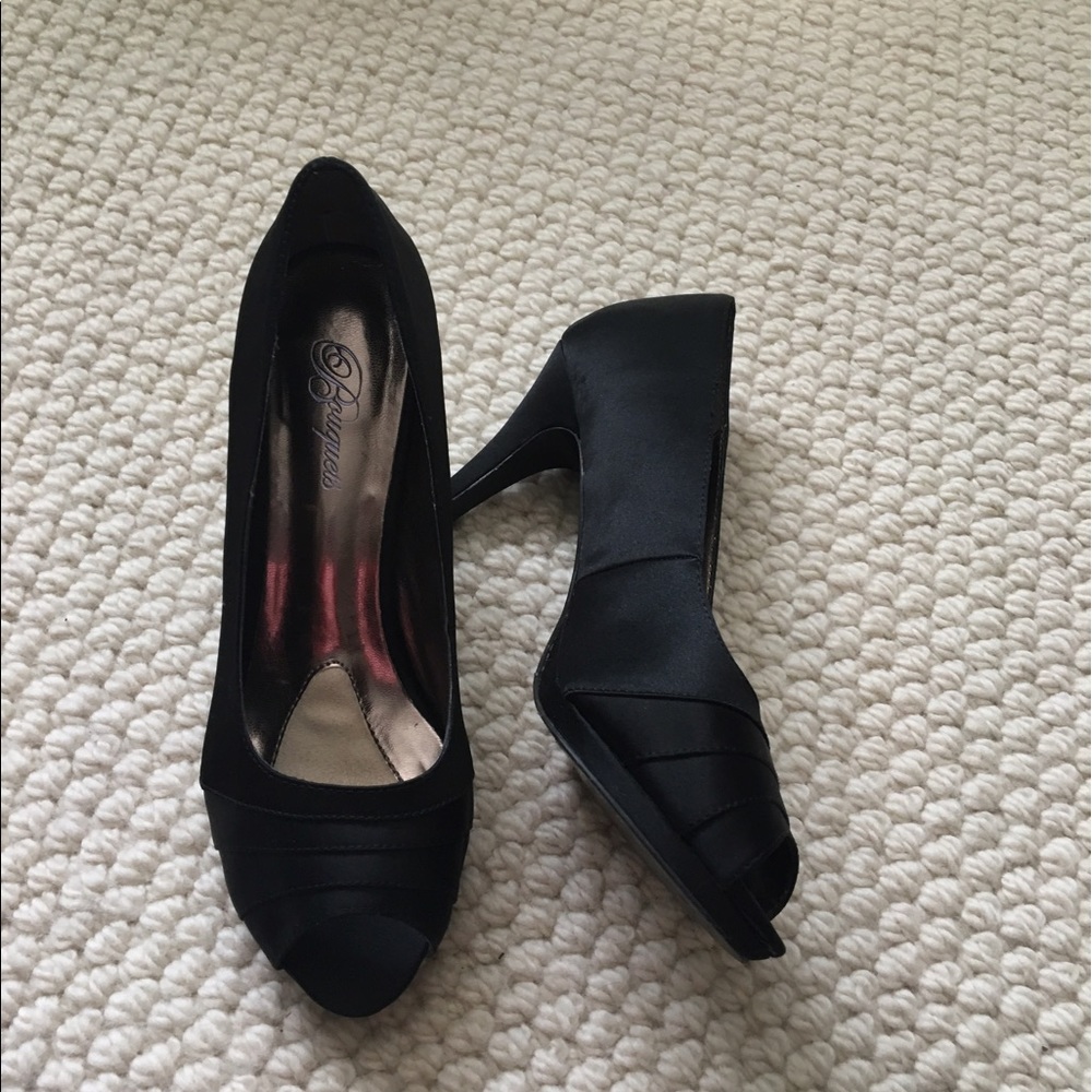 Peep-toe Pumps - Picture 4 of 4
