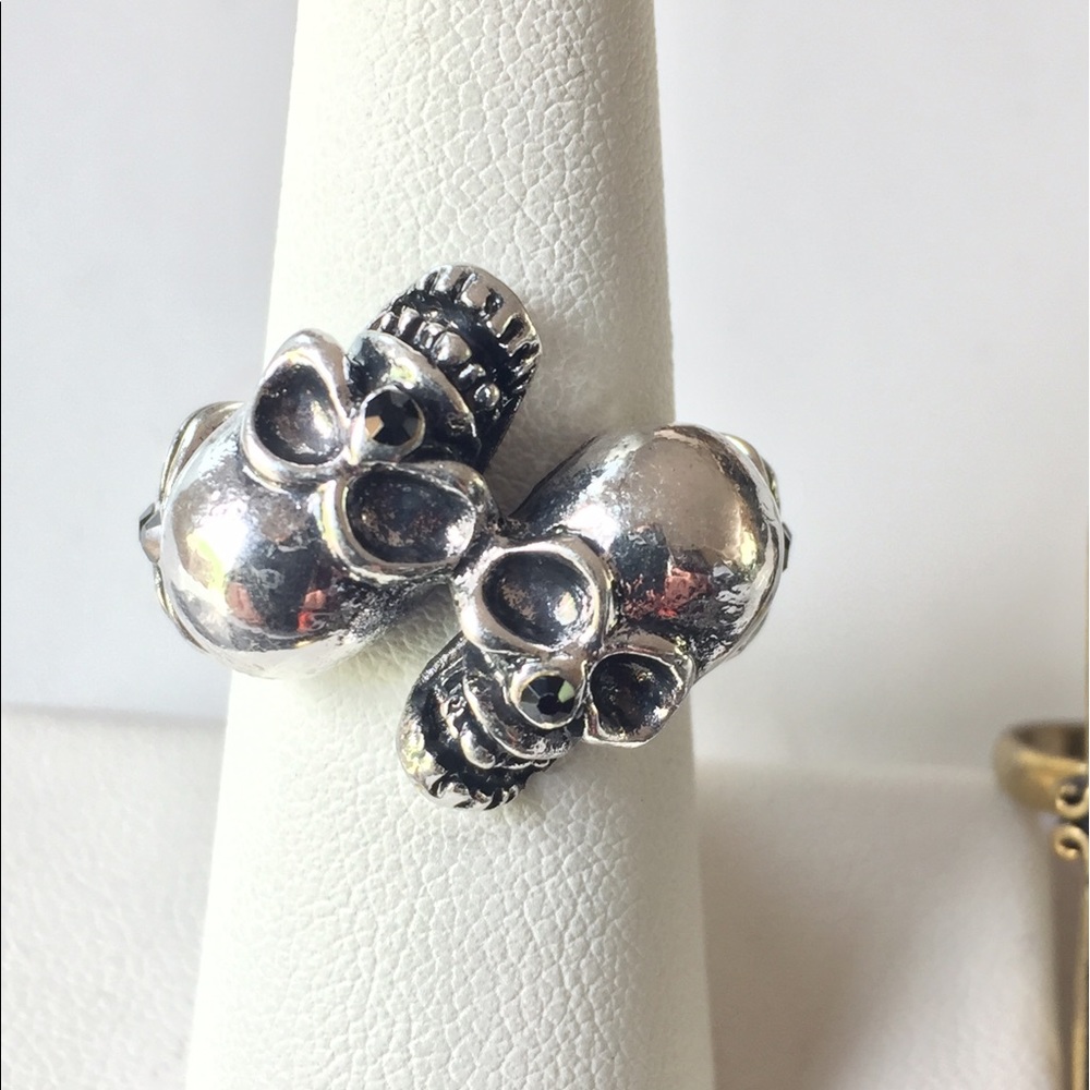 Punk gothic skull ring size 7 NWT