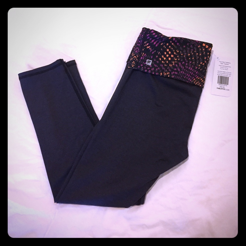 Fabletics Salar Fold-Over Capri NWT