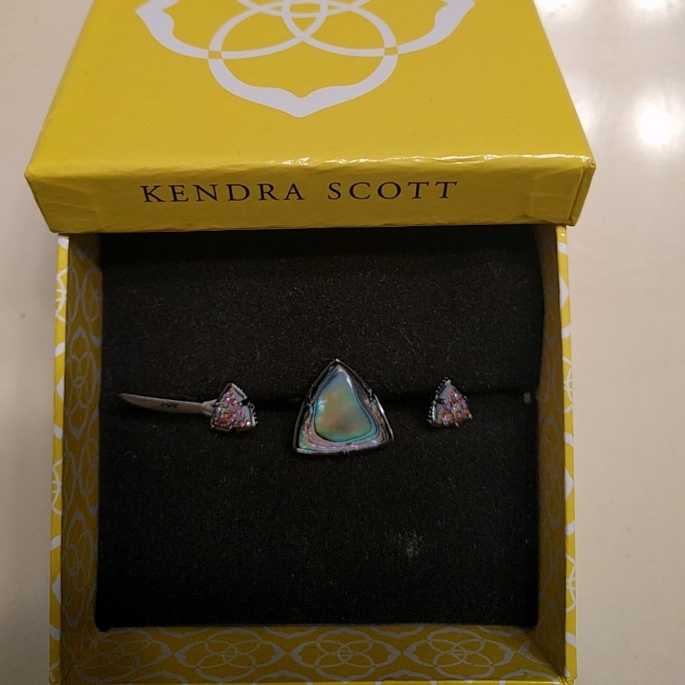 Kendra Scott ring