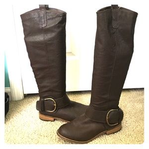 Brown tall boots!!! Size 10