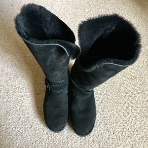 EUC Bradien in Black Boot