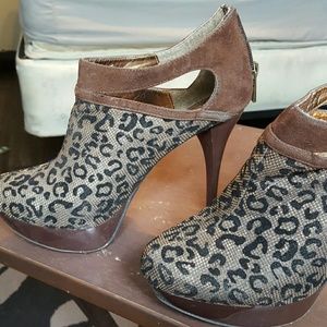 Leopard Print Pumps