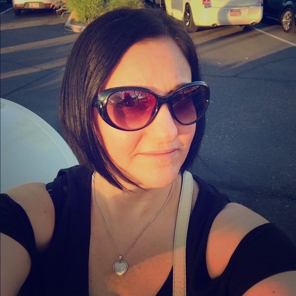 Meet your Posher, Dawn