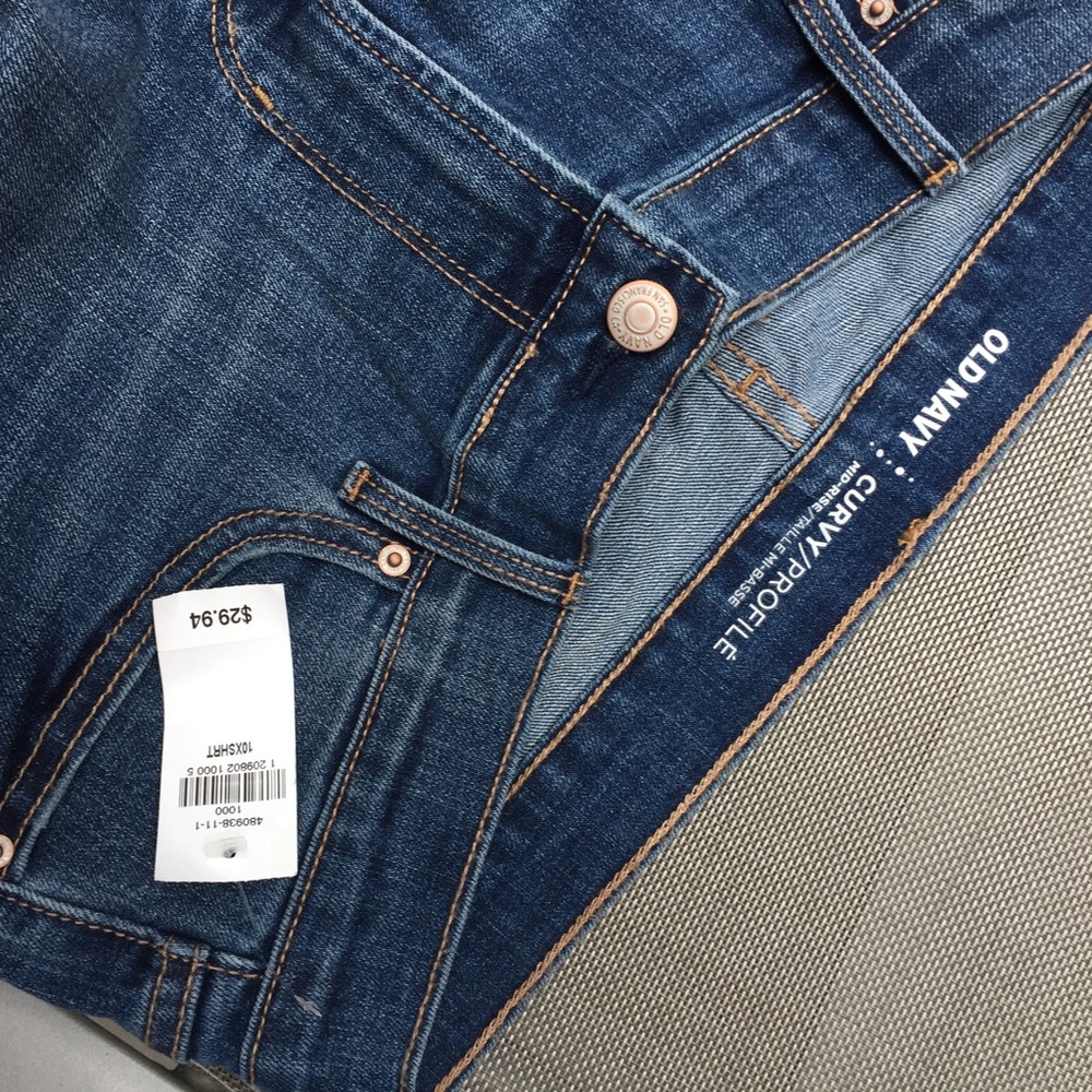 NWT Old Navy bootcut jeans size 10 short