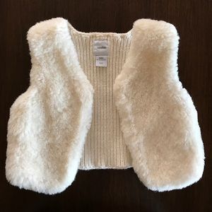 Faux fur Baby Gap vest Faux fur Baby Gap vest