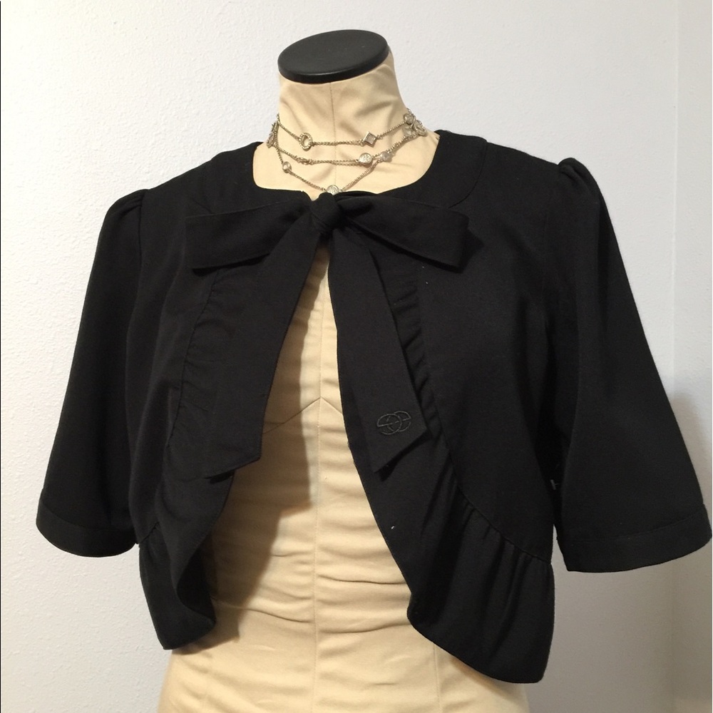 Women's Cropped Jacket with 3/4th sleeves large