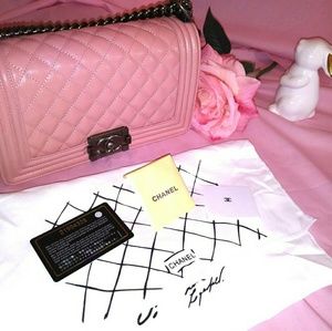Pink chanel le boy