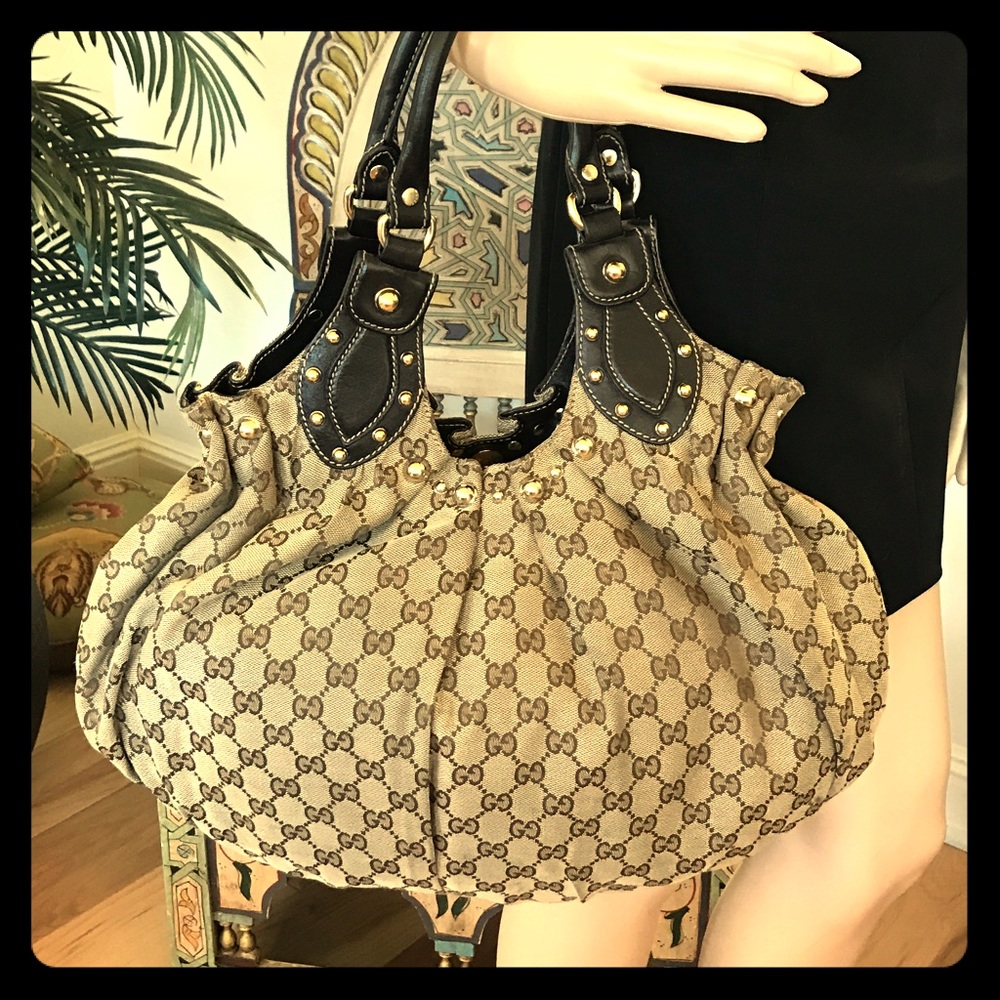 BEAUTIFUL Authentic Gucci Pelham studded hobo