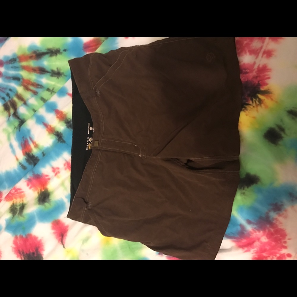 Mountain hardware shorts
