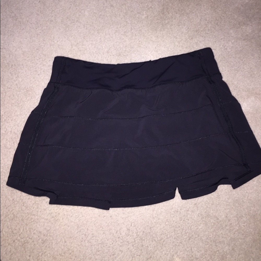 Lululemon pace rival skirt NWOT