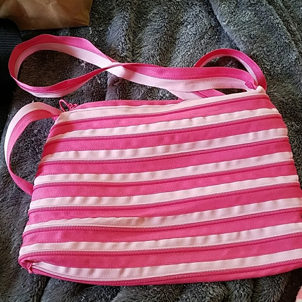 Zip it cross body