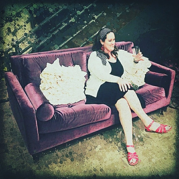 Welcome to my closet! ♡ - Picture 2 of 6