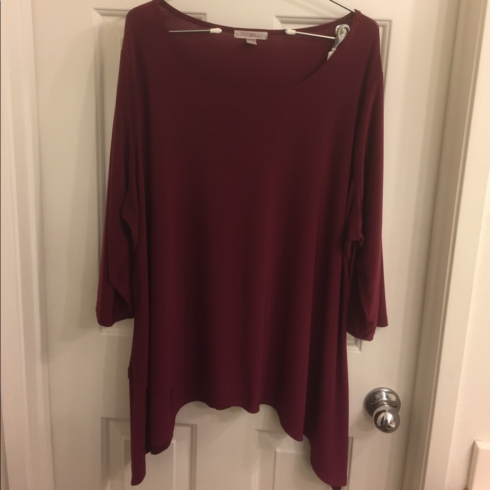 Roz & Ali Maroon 3/4 Sleeve top