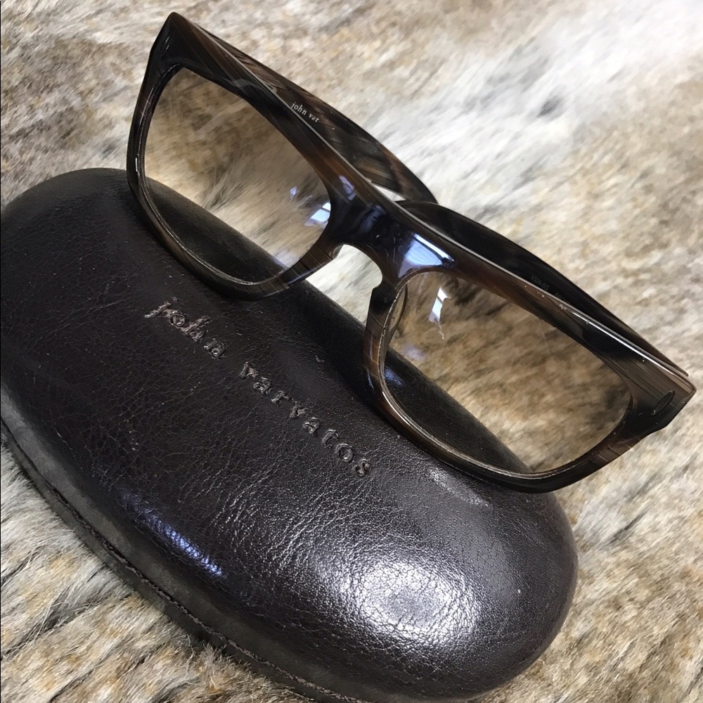 Sunglassses