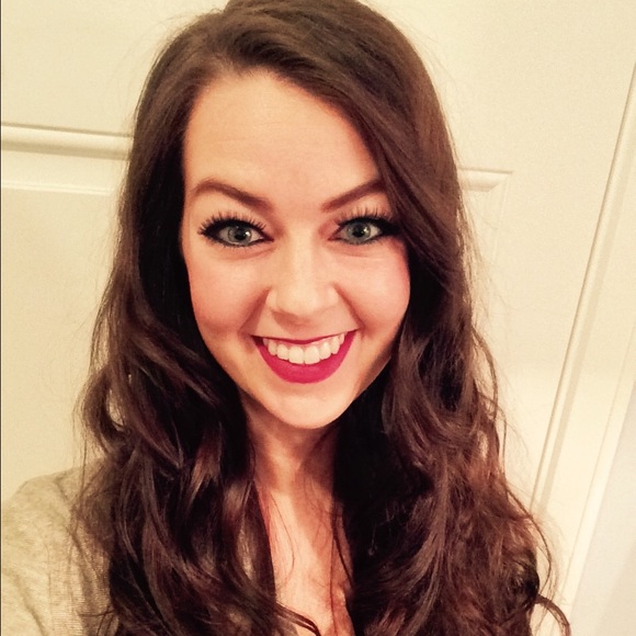 Meet your Posher, Kate - Picture 2 of 3