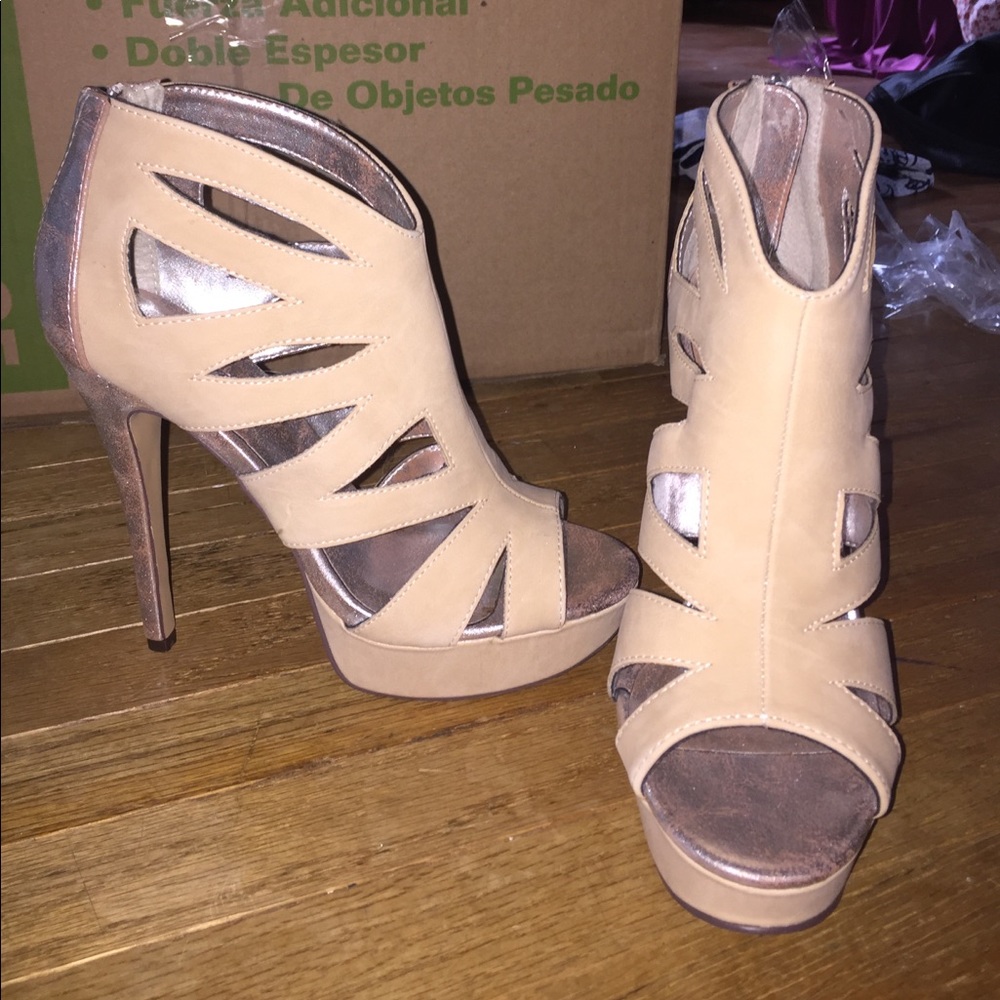 •NWT• High Heels👠